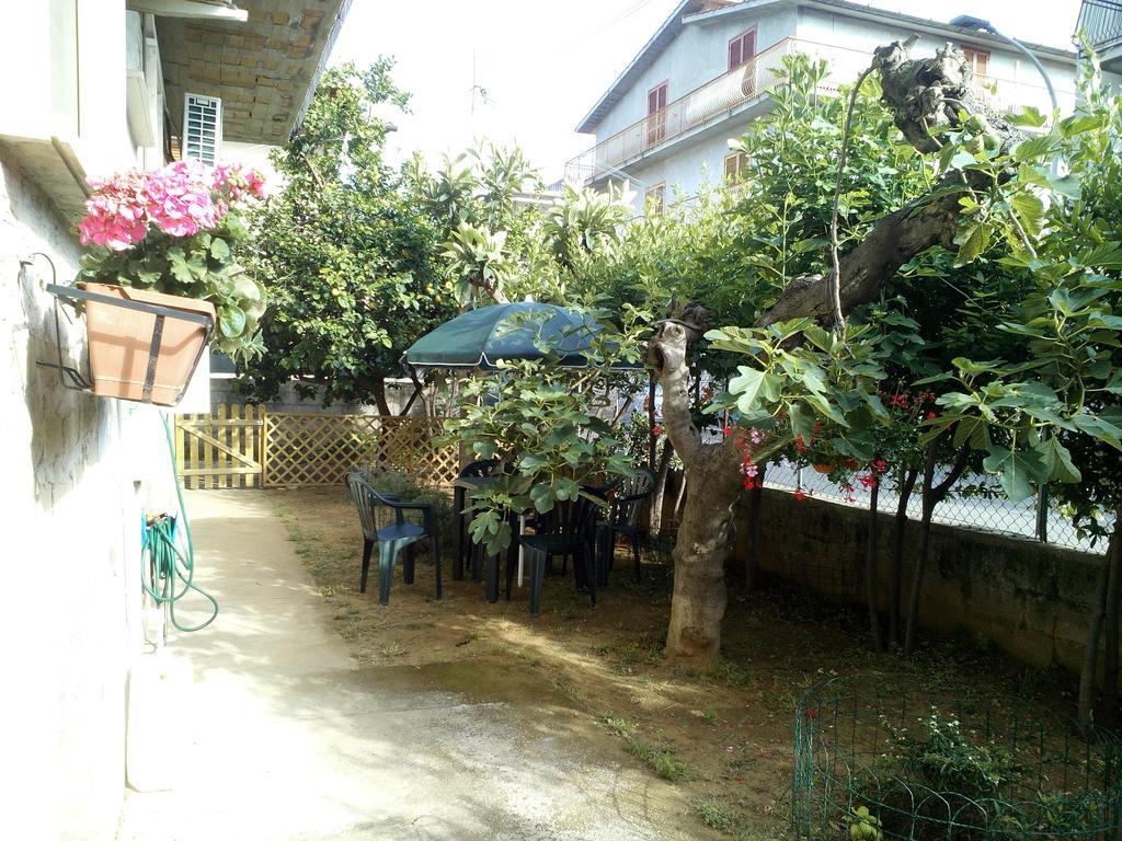 B&B A Casa Di Nonna Fondi Extérieur photo
